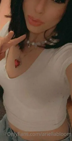 ariellabloom