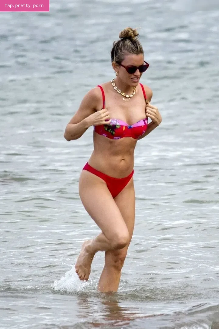 Ashley Roberts - Photo #82