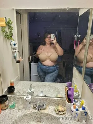 astrid_rose22
