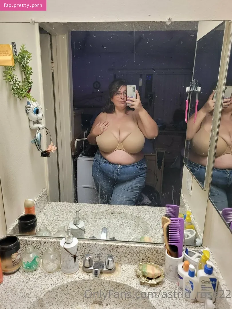 astrid_rose22 - Photo #05