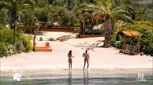 Adam sucht Eva – Gestrandet im Paradies