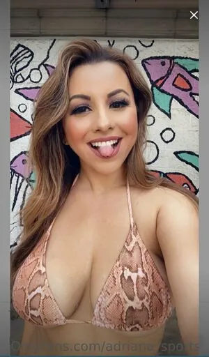 Adriana_sports
