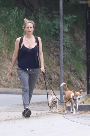Alicia Silverstone