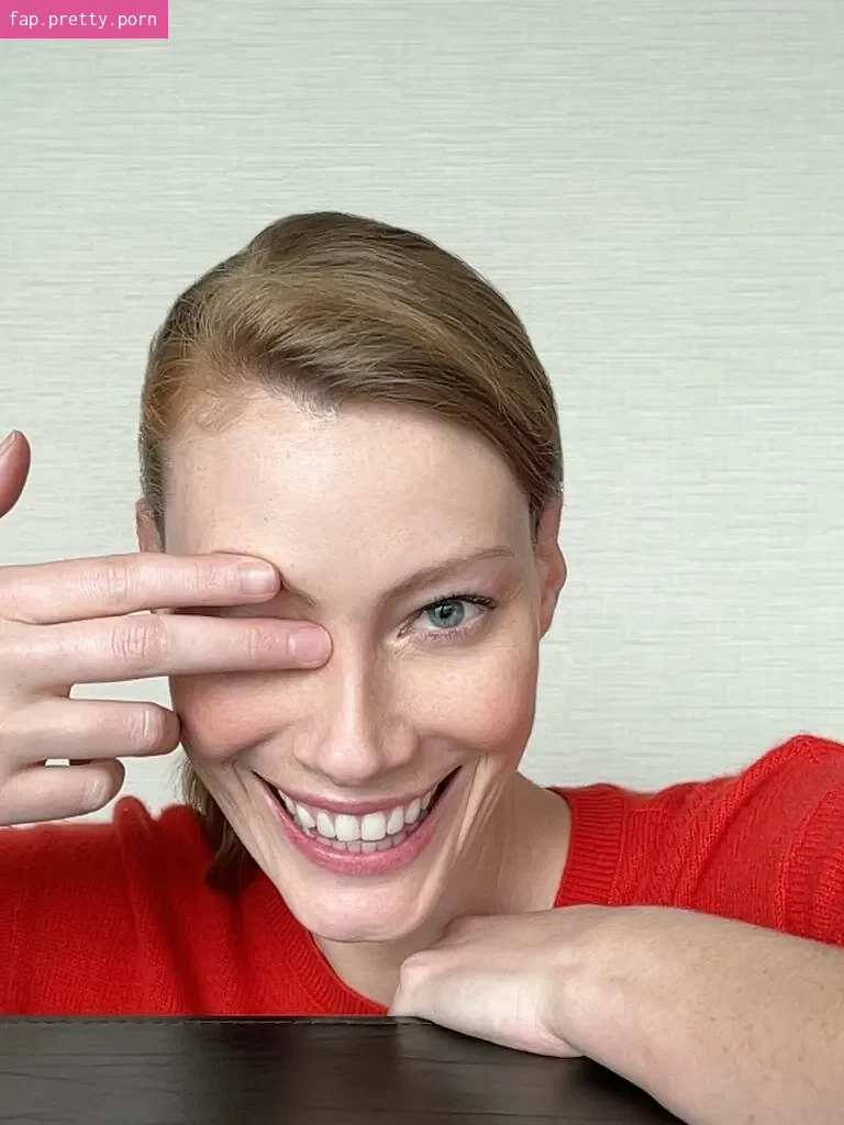 Alyssa Sutherland - Photo #19