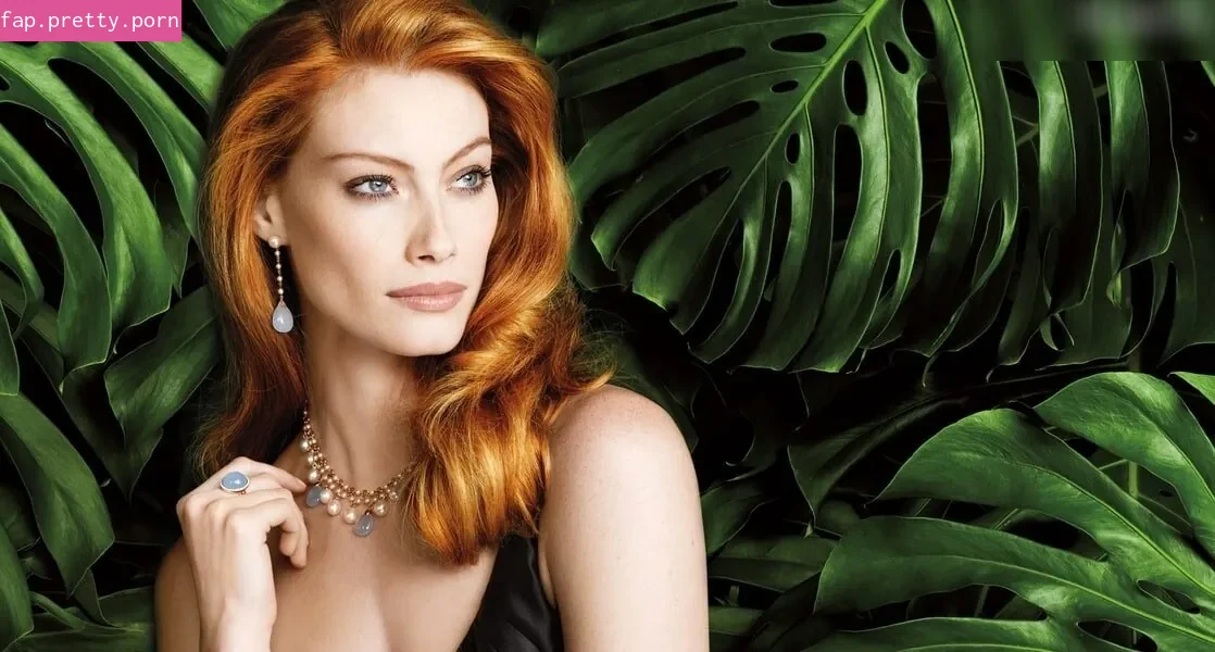 Alyssa Sutherland - Photo #91