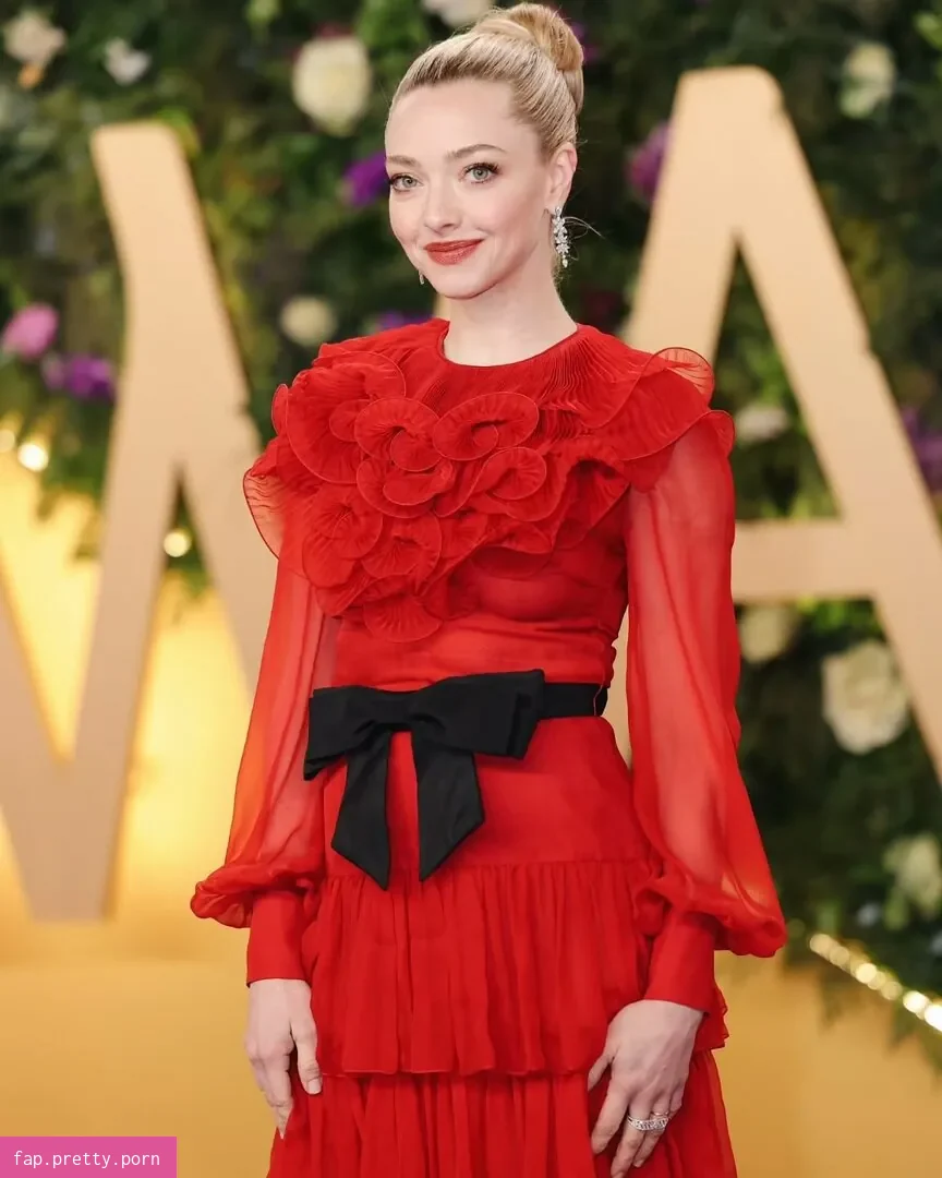 Amanda Seyfried - Photo #27