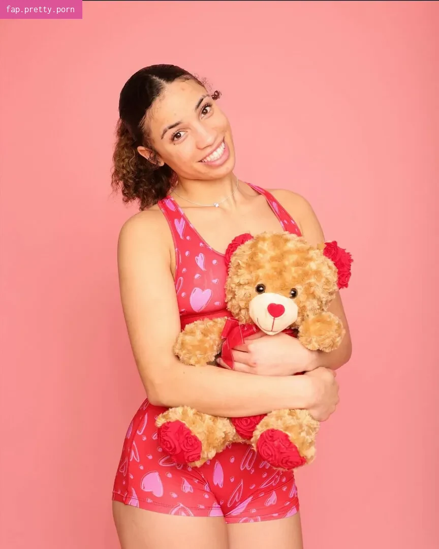 Amiah Simmons - Photo #07