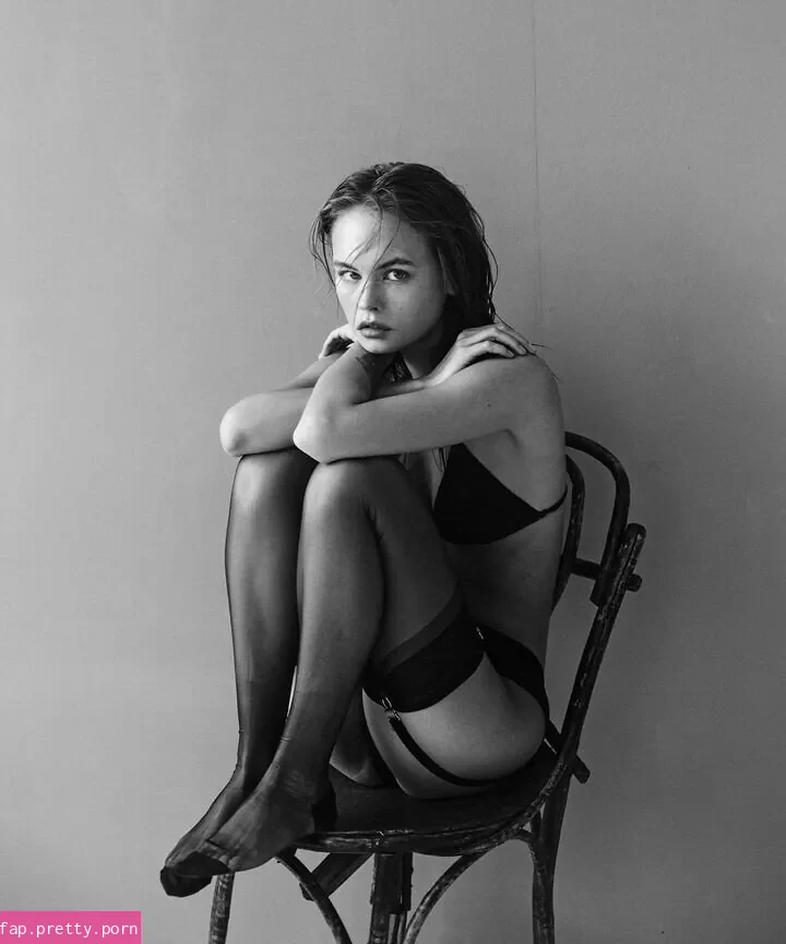 Anastasiya Scheglova - Photo #12