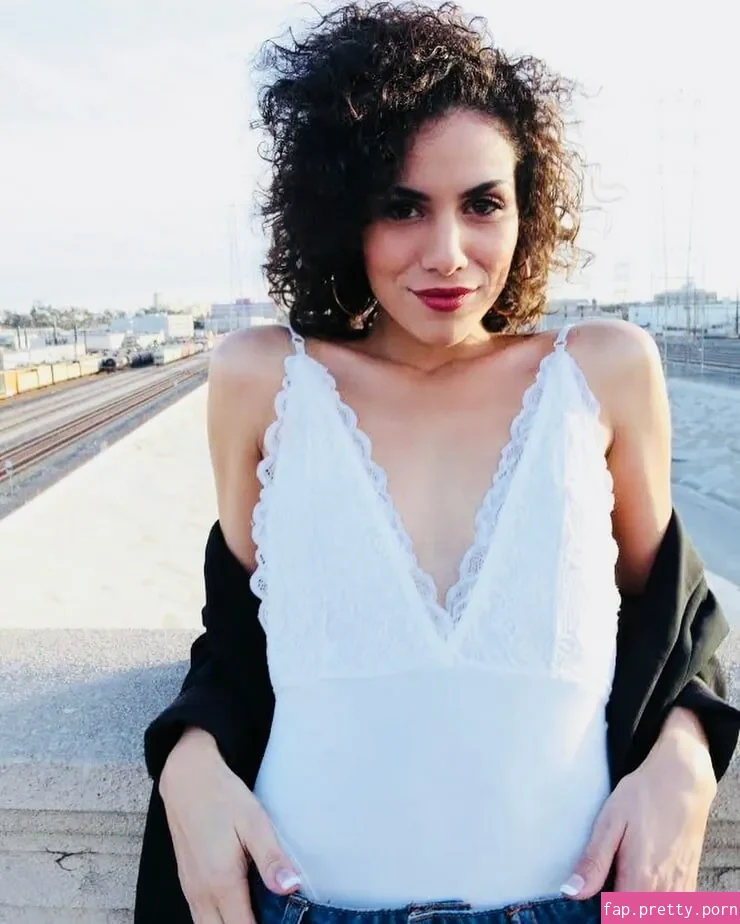 Andrea Sixtos - Photo #29