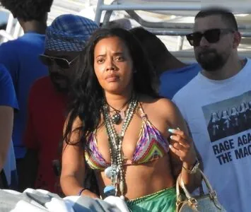 Angela Simmons