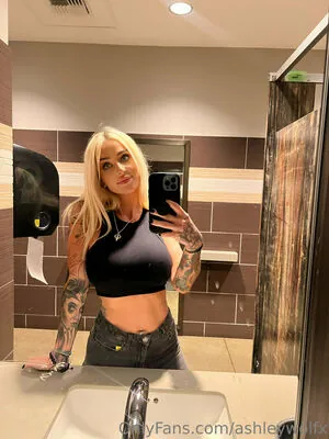 ashleywolfx
