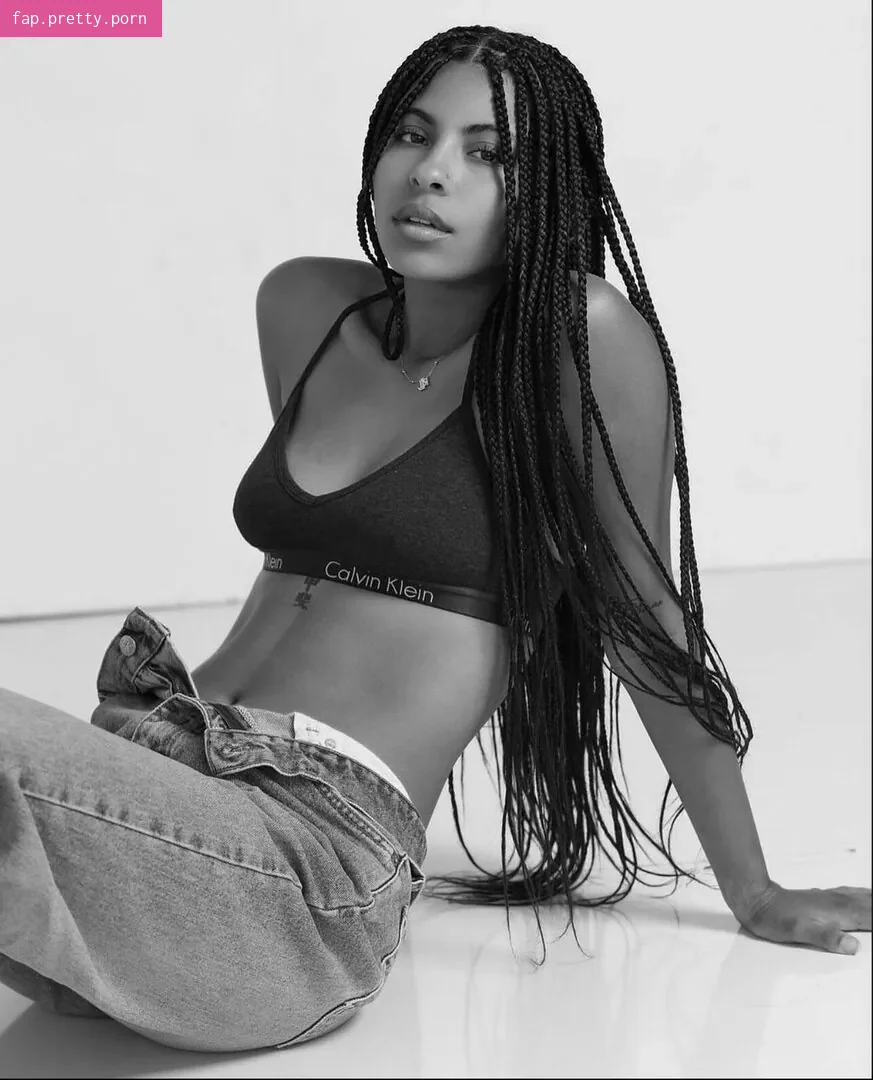Ay.sia - Photo #04