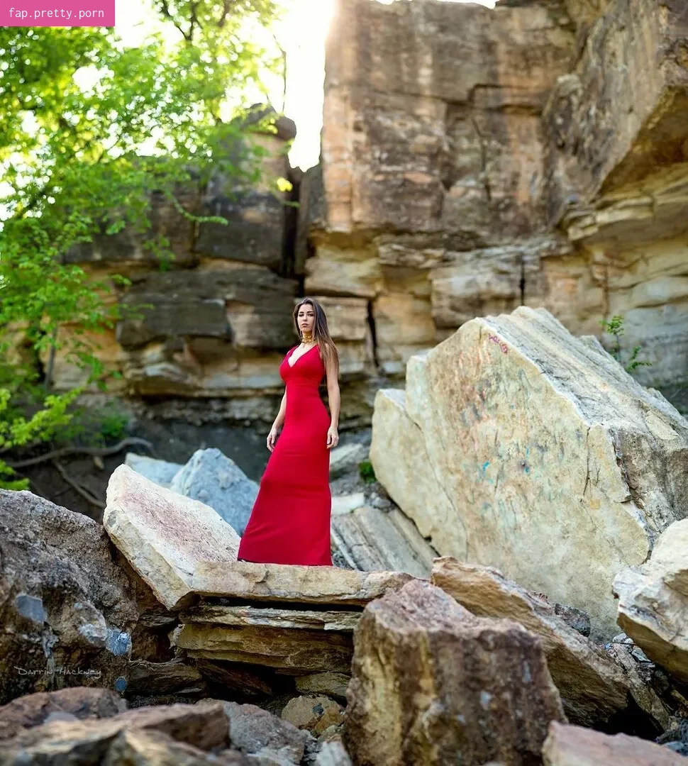 Amanda Thompson - Photo #35