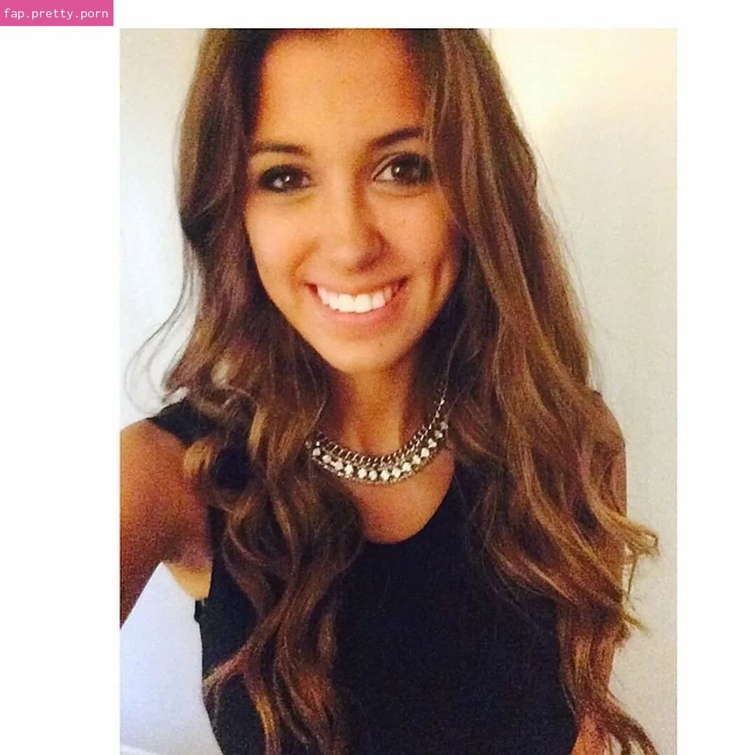 Amanda Thompson - Photo #01