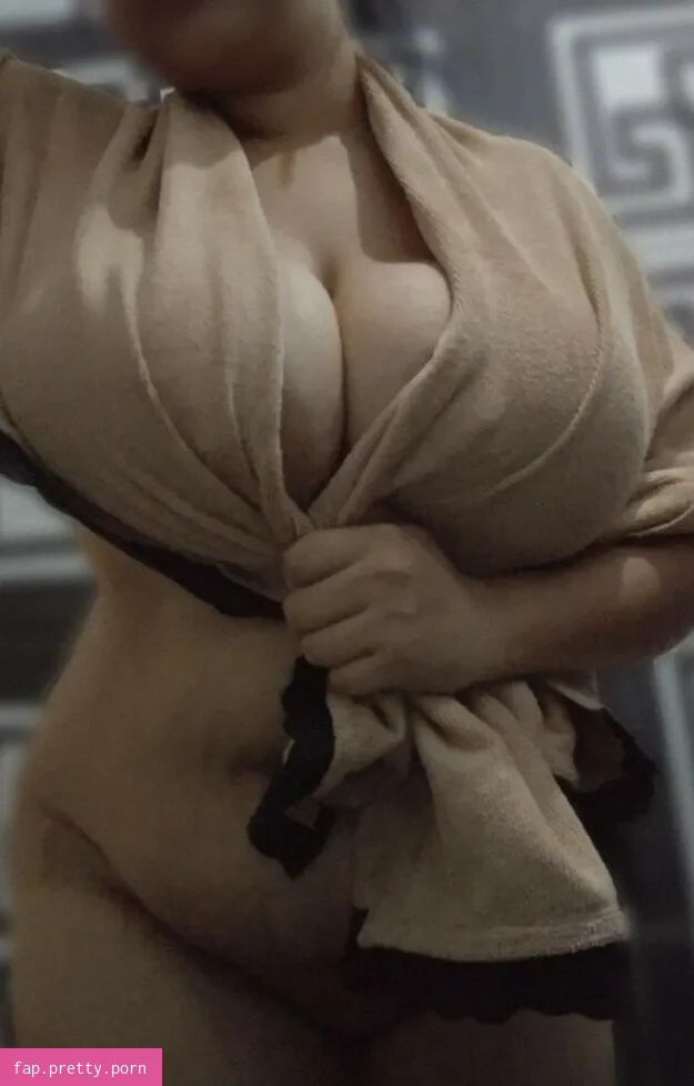 Ana Tadashi - Photo #01