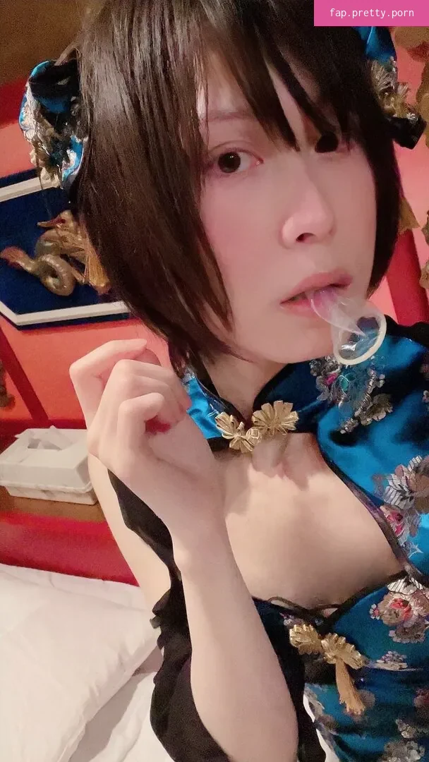 Anna Tojo - Photo #02