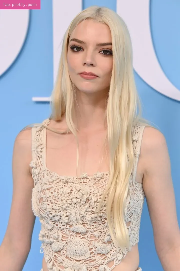 Anya Taylor-Joy - Photo #15