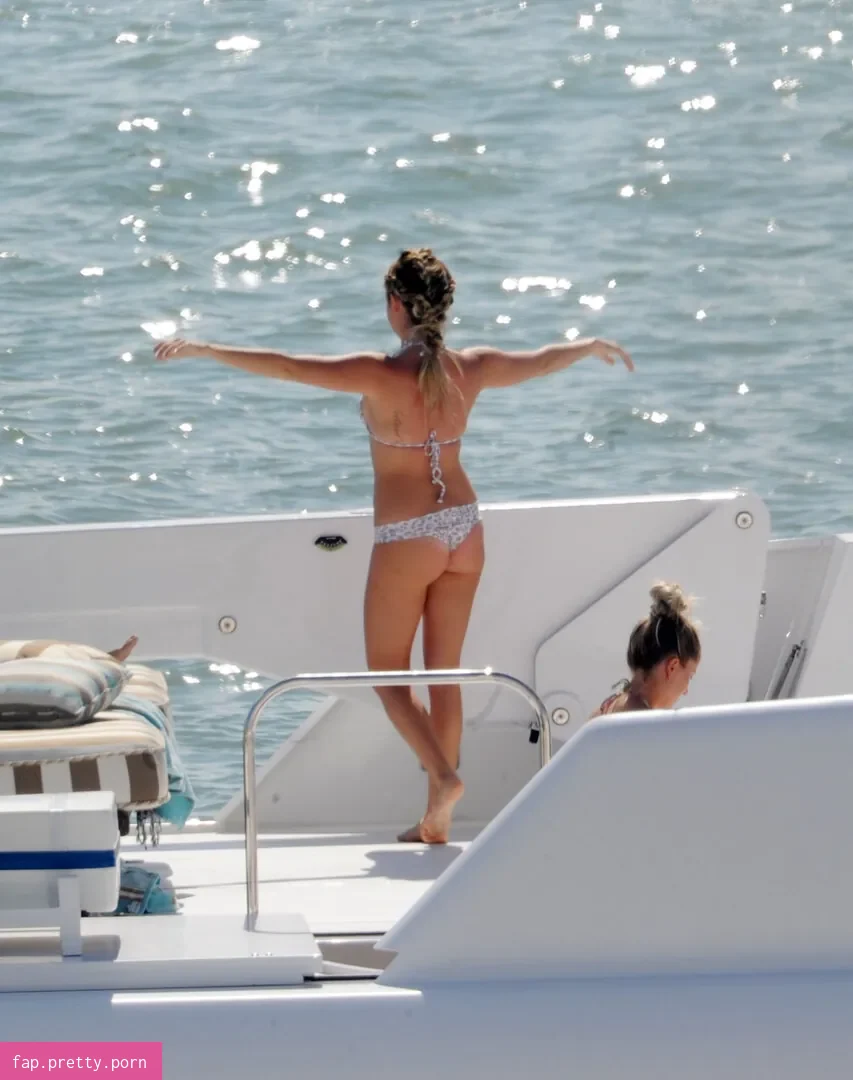 Ashley Tisdale - Photo #63