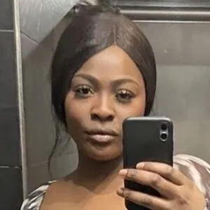 Aurelie tshamala /ska510