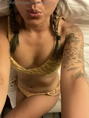 Ava Tran