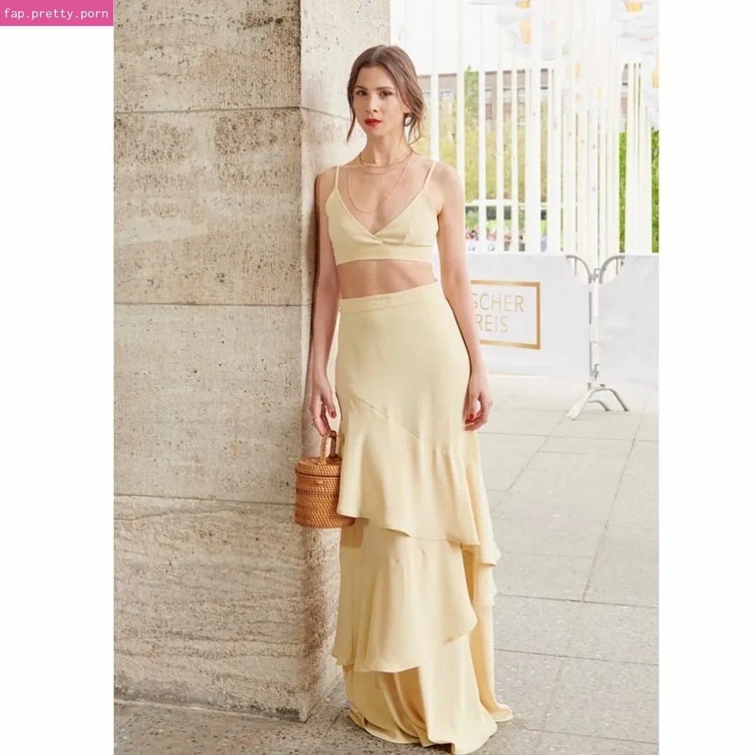 Aylin Tezel - Photo #21