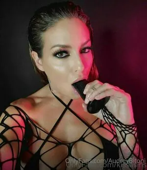 audreybitoni
