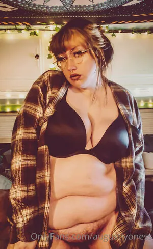 augustlyoness
