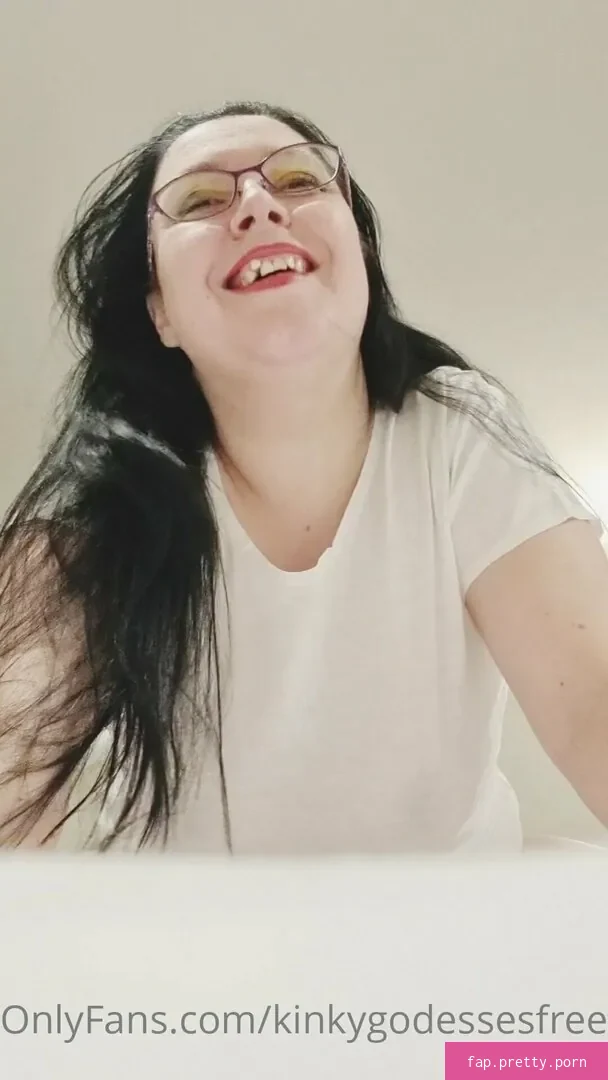 aussiegiantessfree - Photo #40