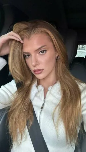 Alissa Violet