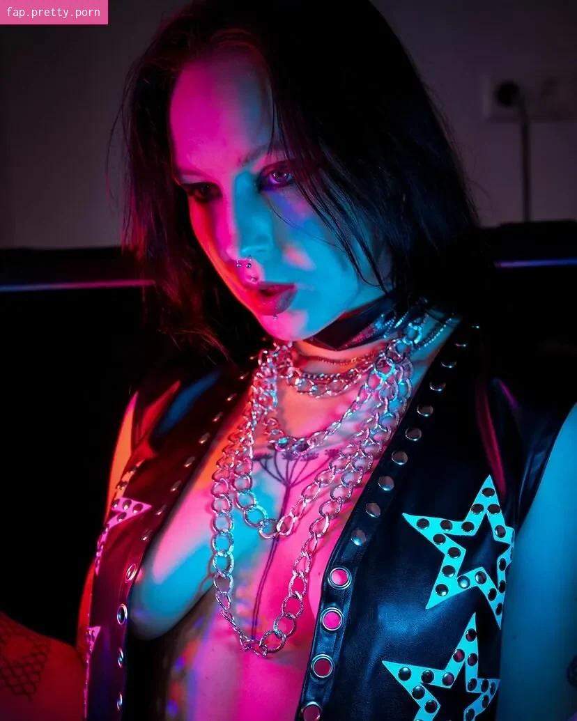 Angelina Vehera - Photo #12