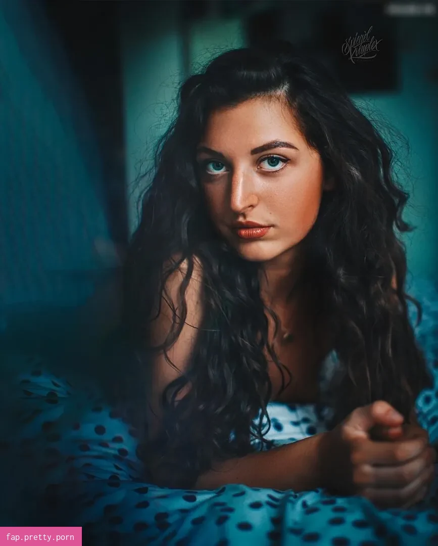 Anna Victoria Binnebößel - Photo #05