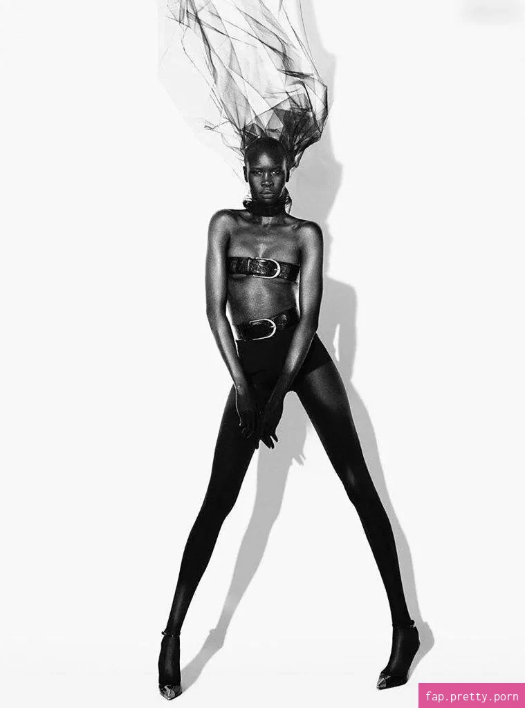 Alek Wek - Photo #35