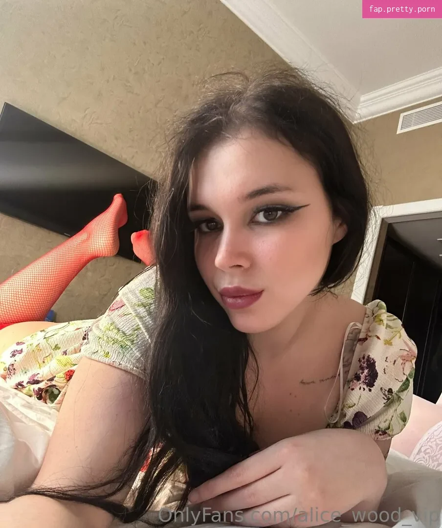 alice_wood_vip - Photo #01