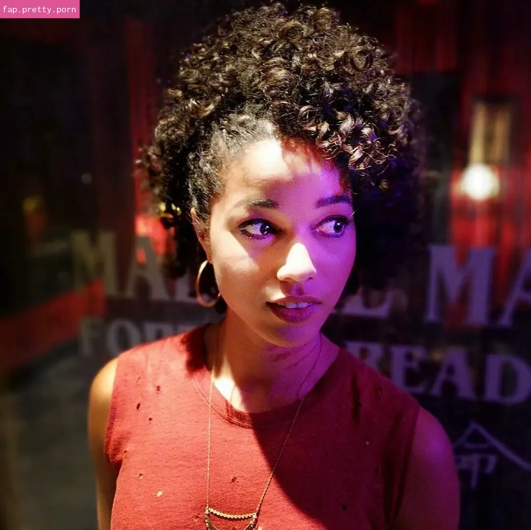 Alisha Wainwright - Photo #14