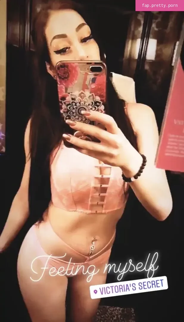 Amira Wirth - Photo #35
