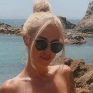 anna_whitebunny