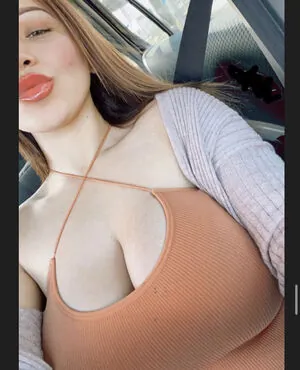 Arely Walle