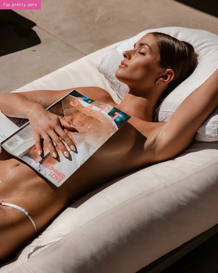 Aubrie Williams - Photo #05
