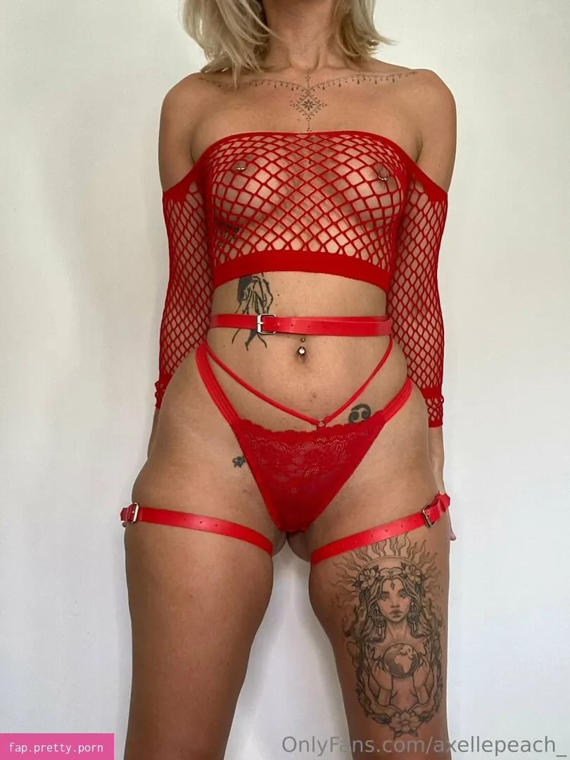 Axellepeach_ - Photo #37