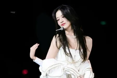 An Yujin 안유진 |