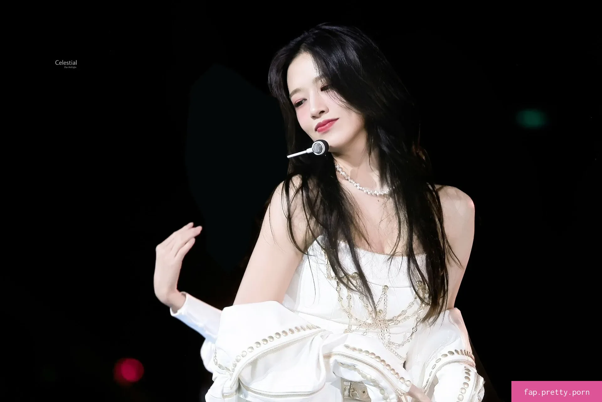 An Yujin 안유진 | - Photo #09