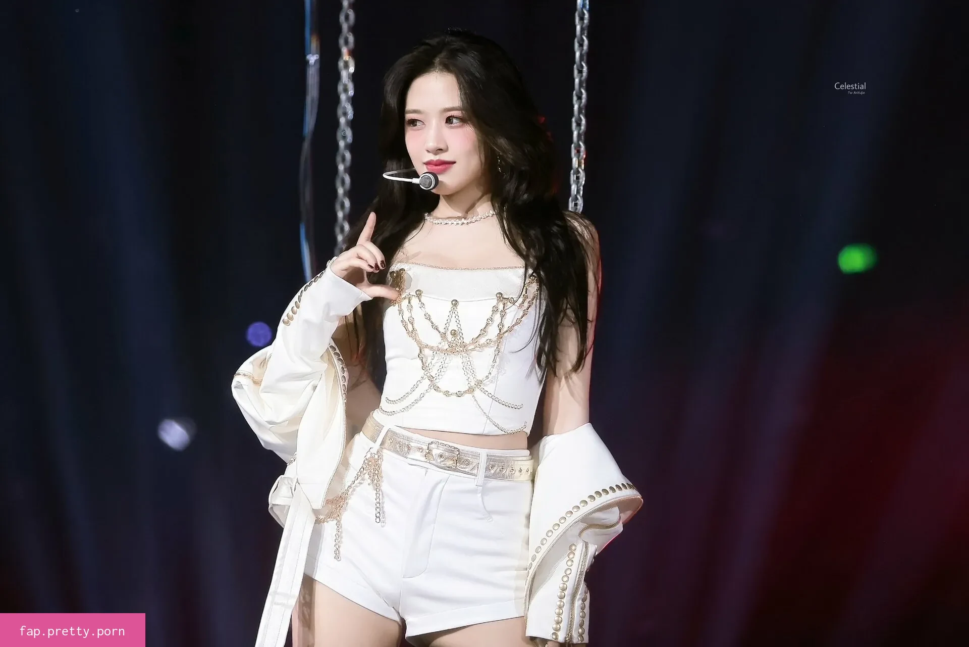 An Yujin 안유진 | - Photo #10