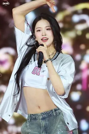 An Yujin 안유진 |