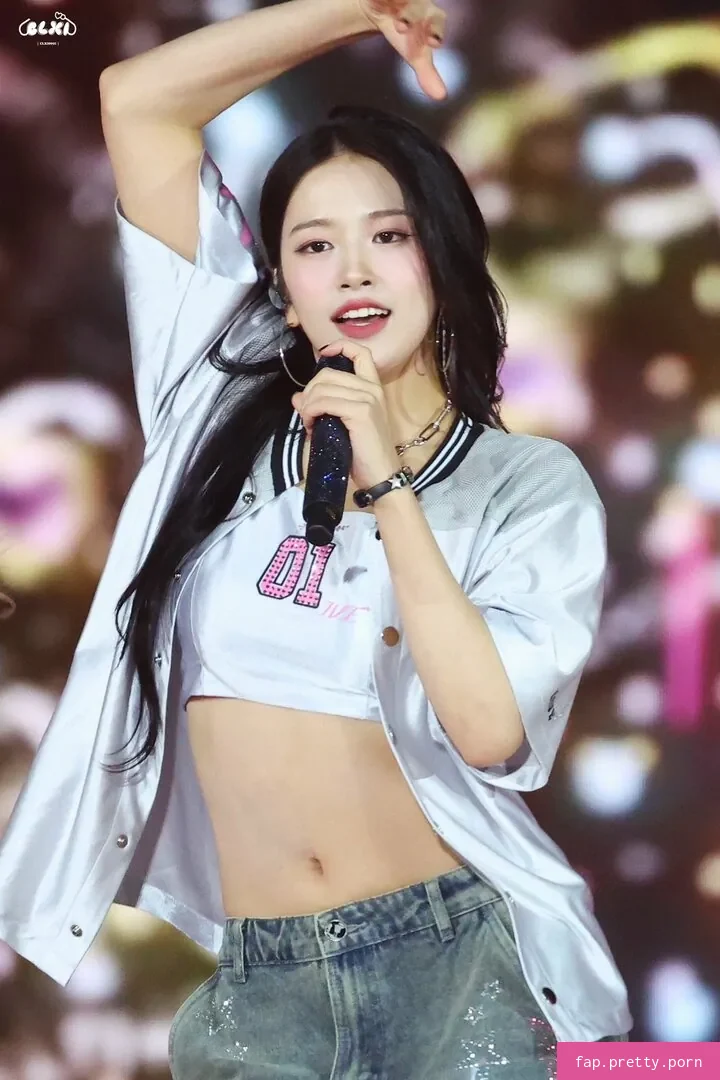 An Yujin 안유진 | - Photo #27