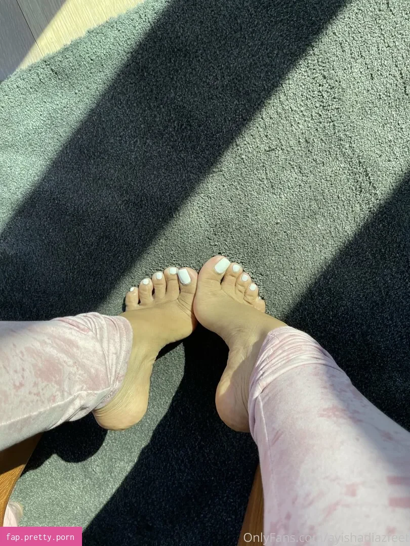 ayishadiazfeet - Photo #05