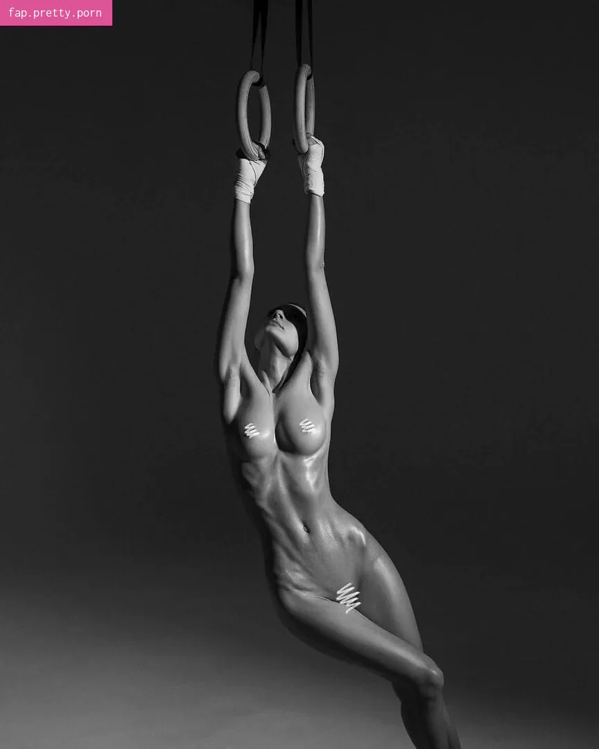 Anastasiia Zaharenko - Photo #09