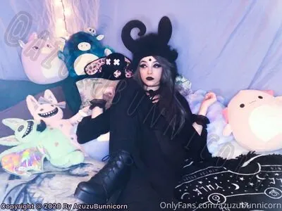 azuzubunnicorn