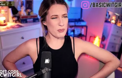 BasicWitGirl