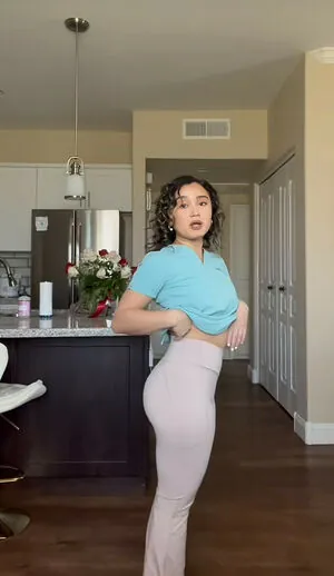 Babylena01