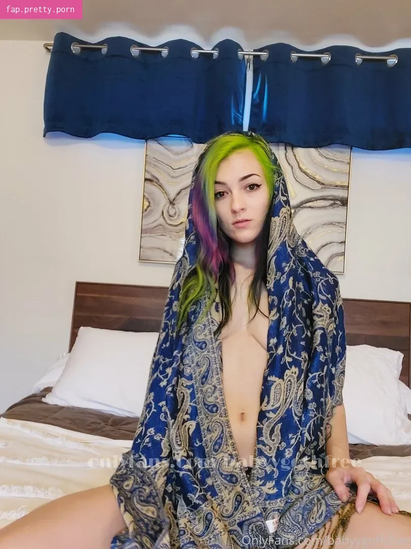 babyygothfree - Photo #02